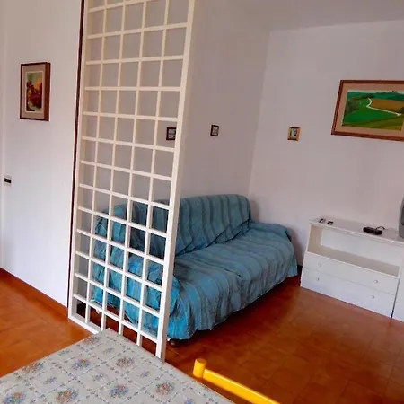Trilocale Con Giardino A 100mt Dal Mare, Marcelii - M144